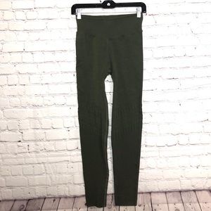 NWT Free People Movement workout leggings